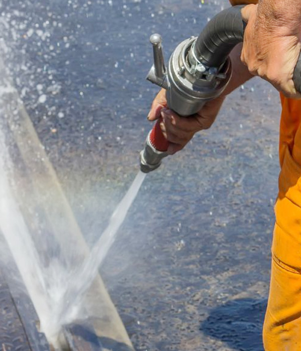 Hydro jetting service for clogged pipes in NYC